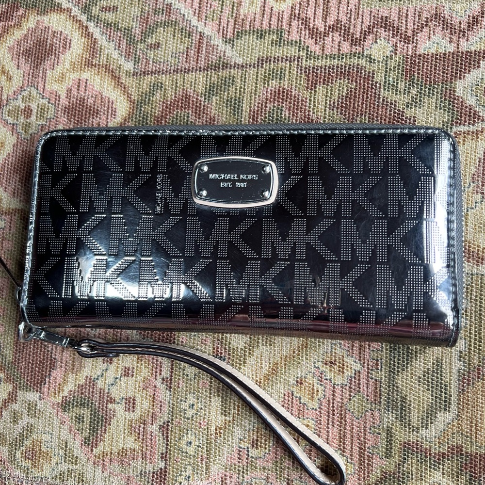 Michael Kors Gunmetal Wallet NWOT - Picture 2 of 6